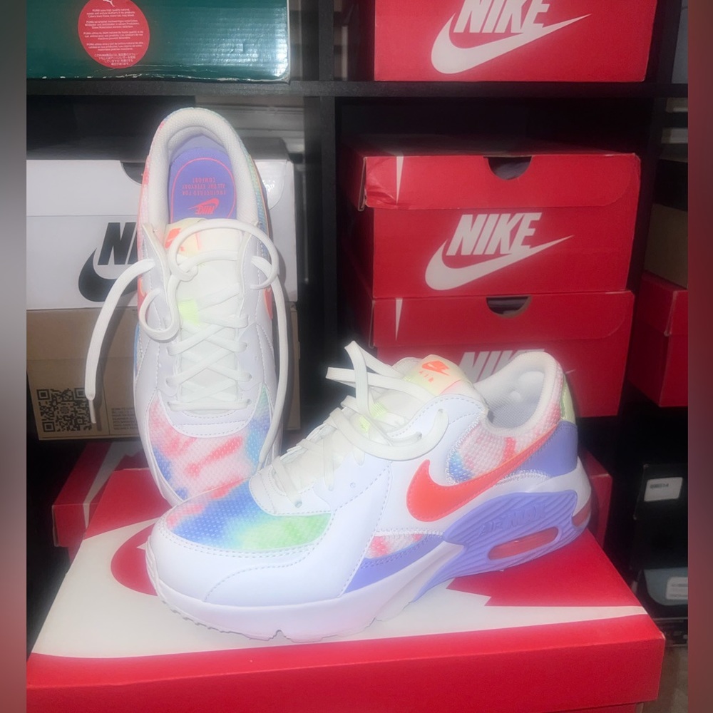 Women’s Nike Air Max Excee.